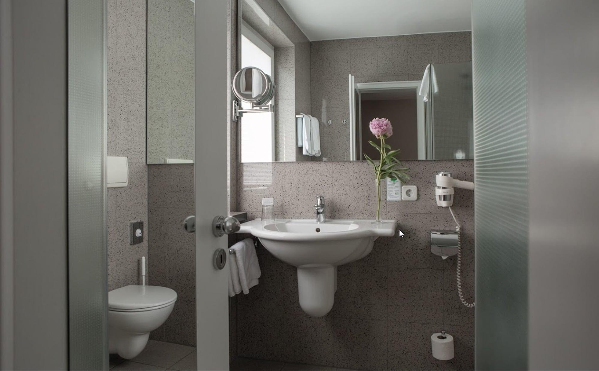 Parkhotel Schmid Adelsried Екстер'єр фото