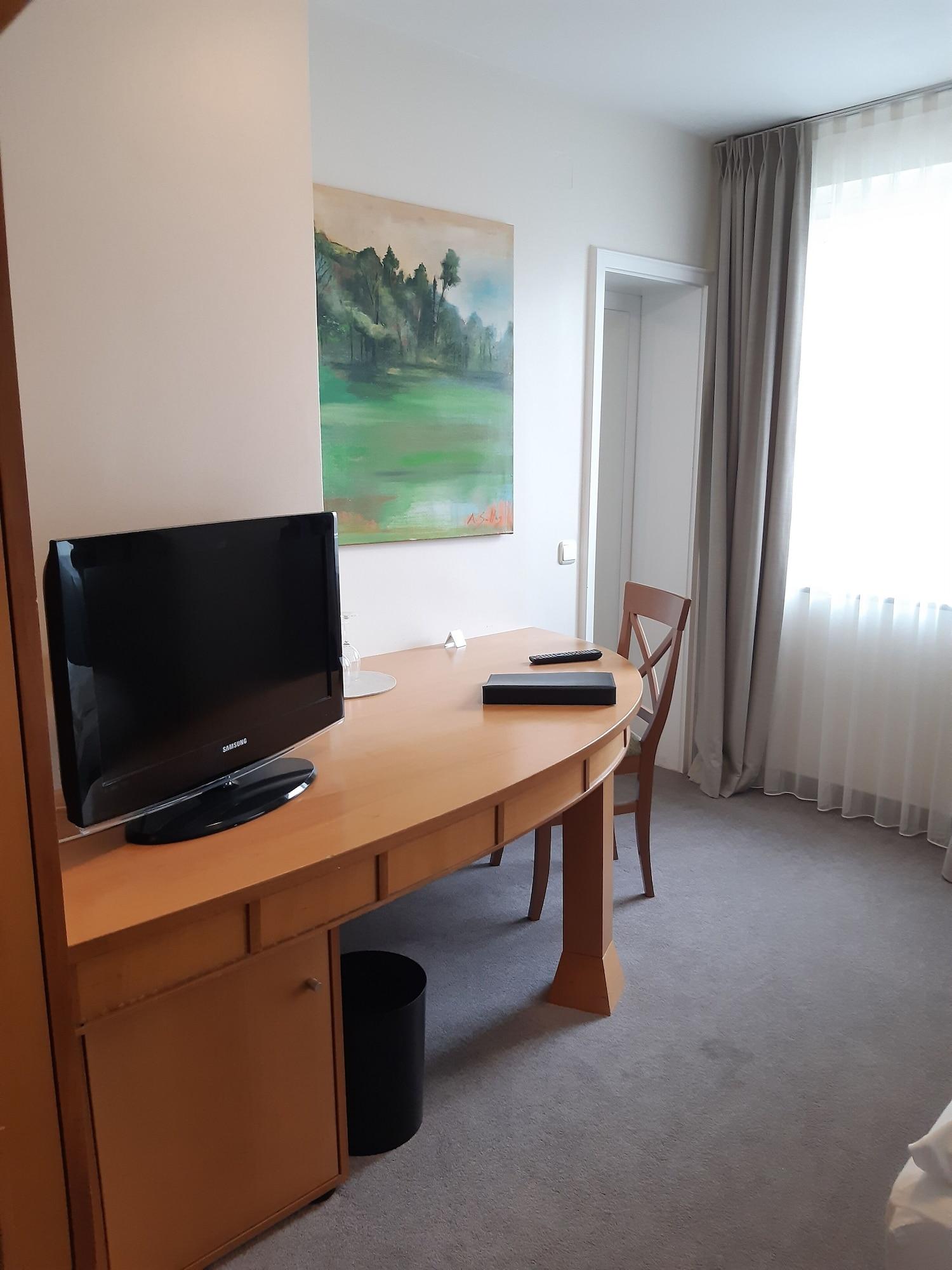 Parkhotel Schmid Adelsried Екстер'єр фото