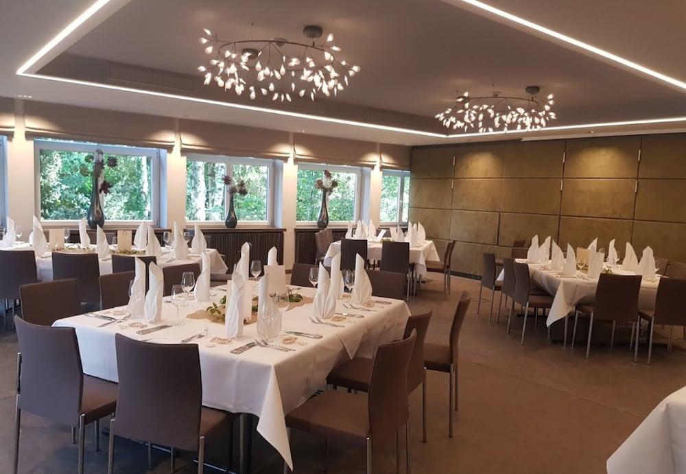Parkhotel Schmid Adelsried Екстер'єр фото