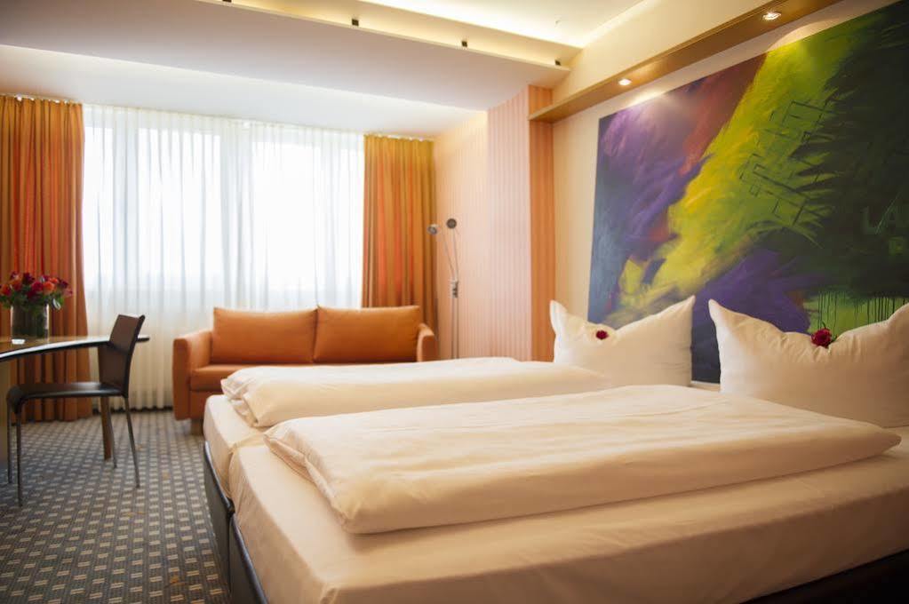 Parkhotel Schmid Adelsried Екстер'єр фото