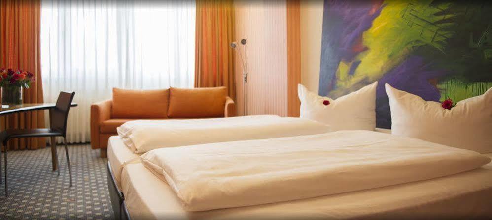 Parkhotel Schmid Adelsried Екстер'єр фото