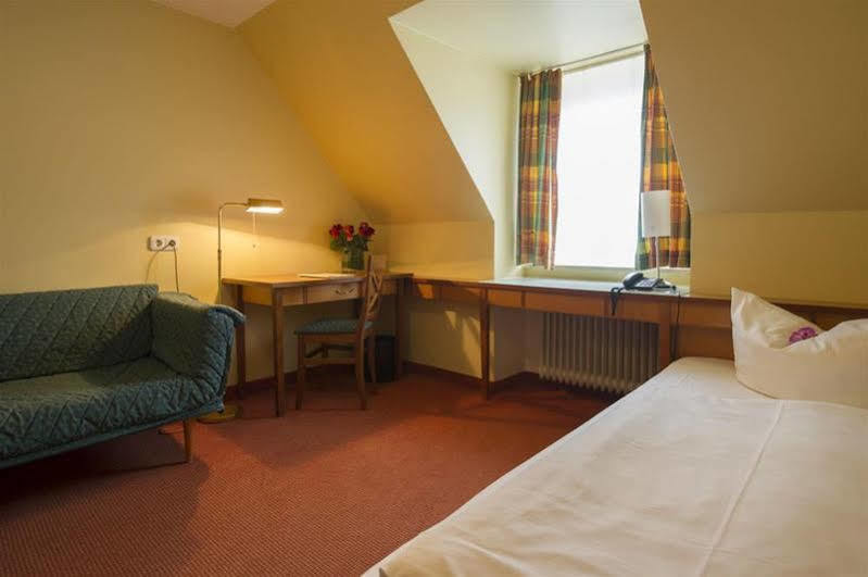 Parkhotel Schmid Adelsried Екстер'єр фото